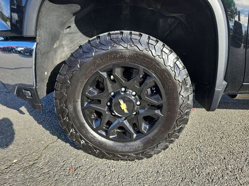 Certified 2024 Chevrolet Silverado 3500 LT image 34