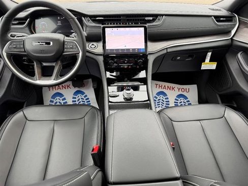 New 2025 Jeep Grand Cherokee L Limited image 13