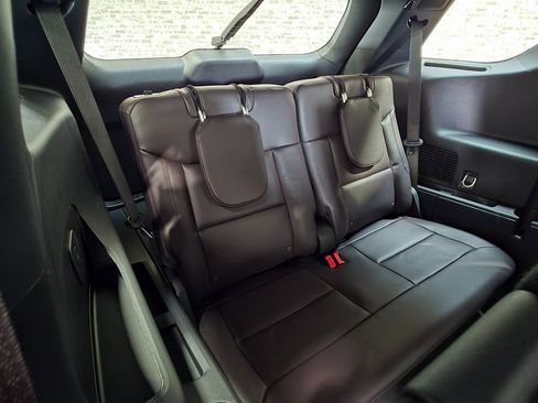 New 2026 Ford Explorer Platinum image 13