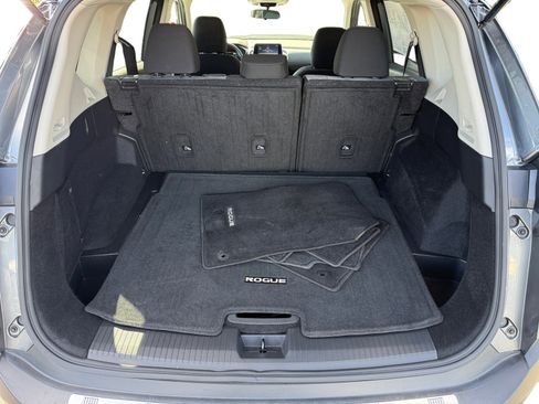 Used 2023 Nissan Rogue SV AWD/4WD image 17