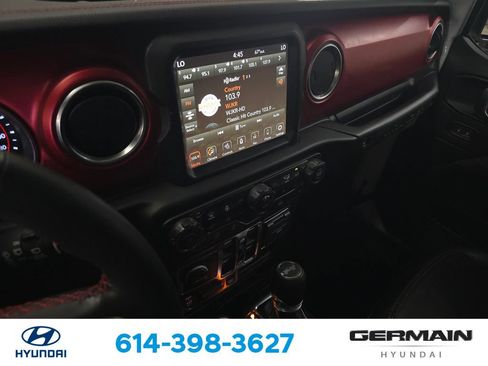Used 2022 Jeep Wrangler Unlimited Rubicon w/ Cold Weather Group AWD/4WD image 24