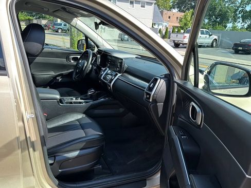 Used 2021 Kia Sorento S AWD/4WD image 25