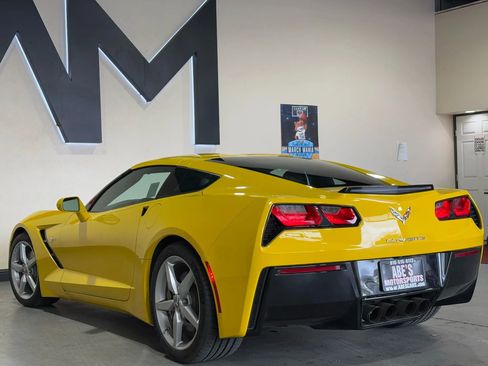 Used 2014 Chevrolet Corvette Stingray Coupe w/ 2LT Preferred Equipment Group image 15