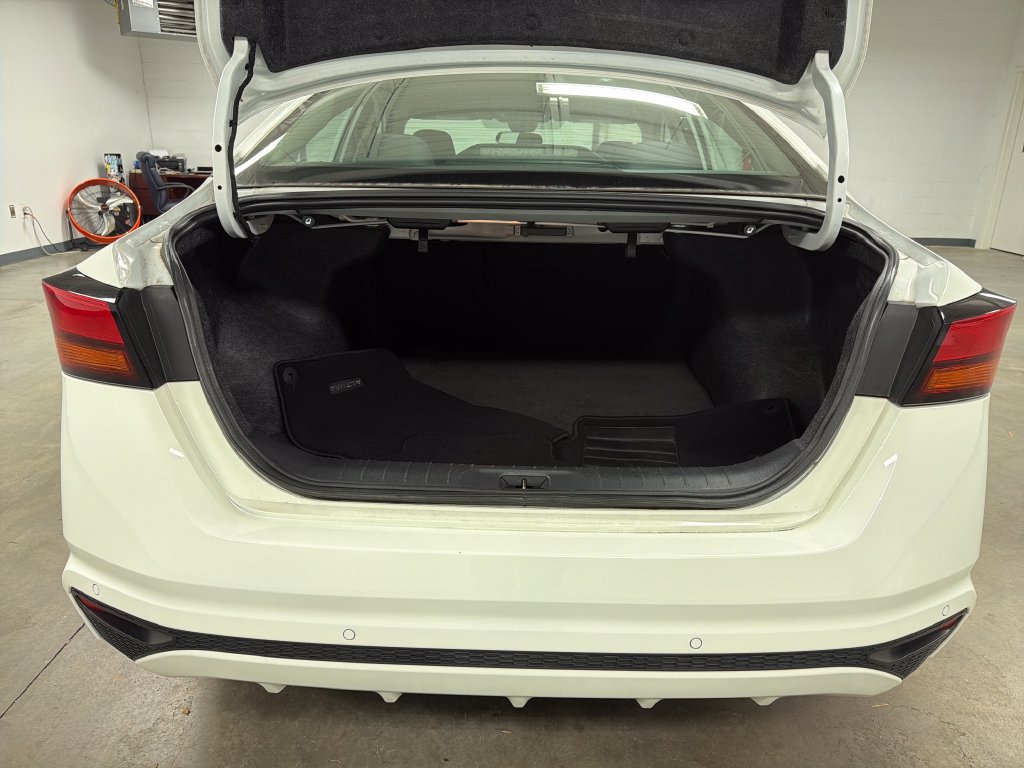 Used 2025 Nissan Altima 2.5 SV FWD image 18
