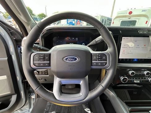 New 2026 Ford F250 Lariat w/ Black Appearance Package AWD/4WD image 15