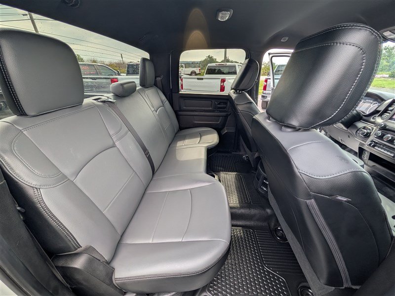 Used 2024 RAM 2500 Tradesman w/ Chrome Appearance Group AWD/4WD image 21