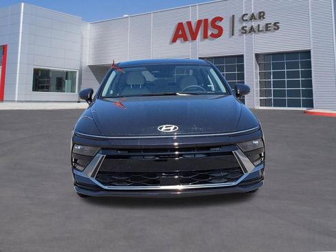 Used 2025 Hyundai Sonata SEL FWD image 2