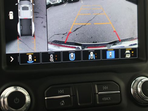 Used 2023 GMC Sierra 3500 Denali w/ Denali Ultimate Package image 26