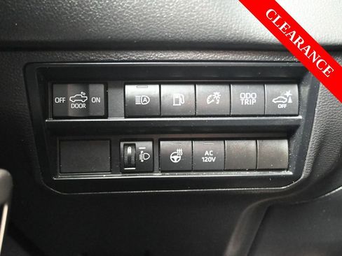 Used 2024 Toyota Tundra Limited image 26