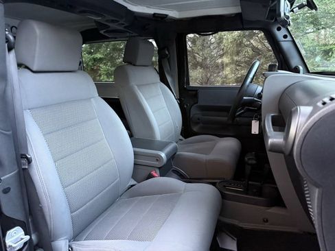 Used 2008 Jeep Wrangler Rubicon w/ Dual Top Group image 12