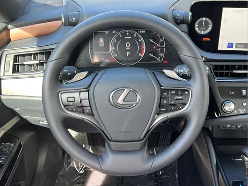 New 2025 Lexus ES 350 w/ Premium Package image 18