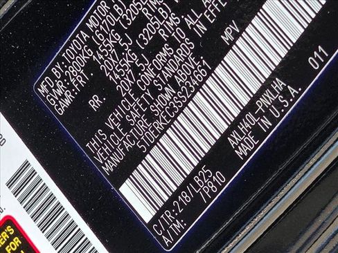 Used 2025 Toyota Sienna Platinum image 27