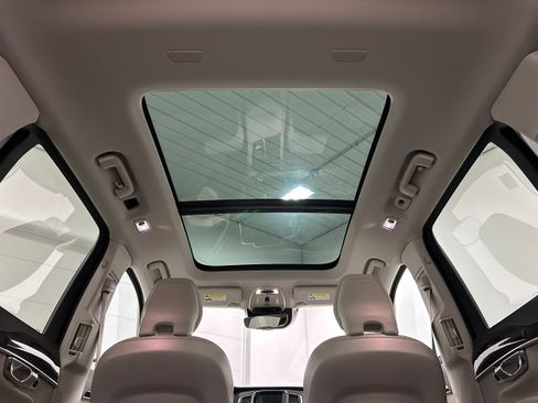 Used 2019 Volvo XC90 T6 Momentum w/ Advanced Package AWD/4WD image 26