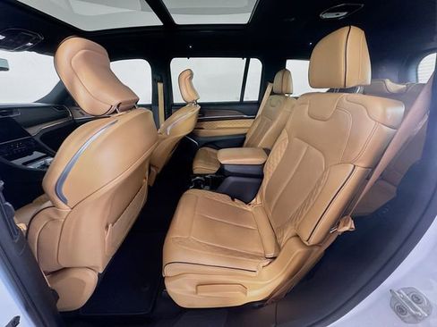 Used 2023 Jeep Grand Cherokee L Summit w/ Advanced Protech Group IV image 28