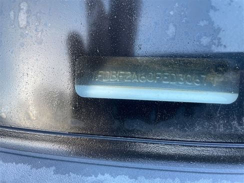 Used 2015 Ford F250 XL w/ Power Equipment Group image 21