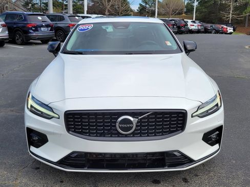 Used 2024 Volvo S60 B5 Core image 8