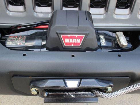 Used 2021 Jeep Gladiator Rubicon AWD/4WD image 9