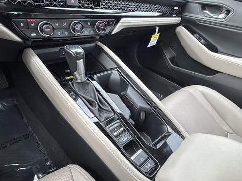 Used 2023 Honda Accord Touring image 14