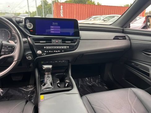 Used 2024 Lexus ES 350 w/ Luxury Package FWD image 15