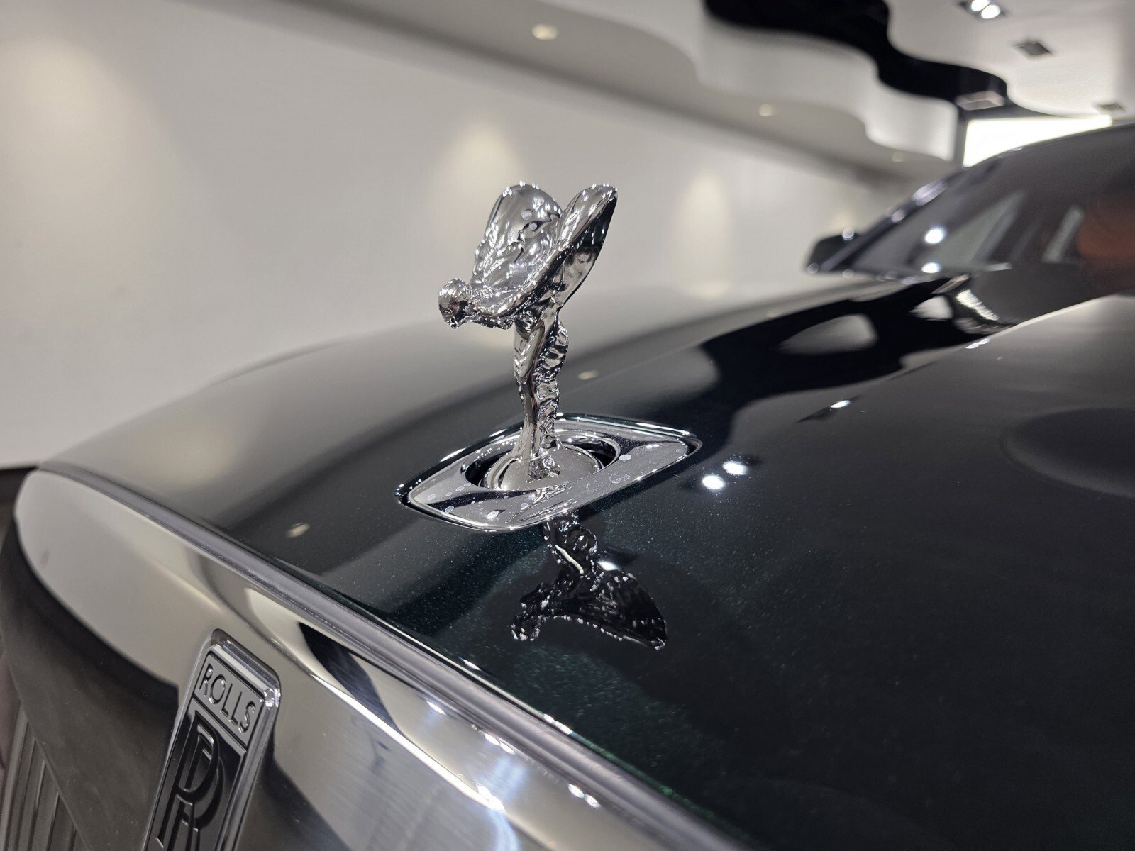 Used 2024 Rolls-Royce Ghost w/ Ghost Package AWD/4WD image 17