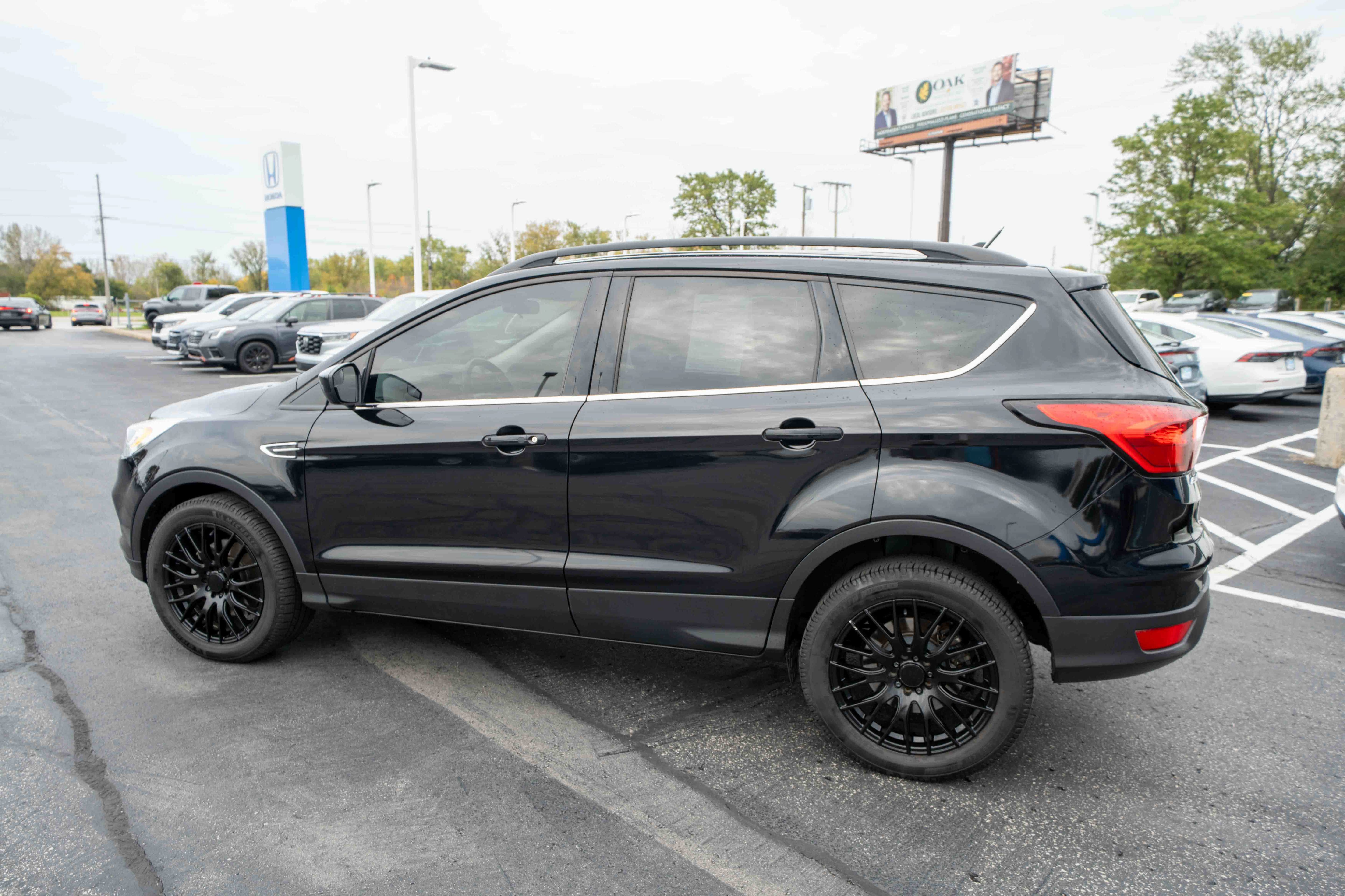Used 2019 Ford Escape SEL AWD/4WD image 4