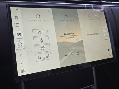 New 2025 Land Rover Range Rover SE AWD/4WD image 22