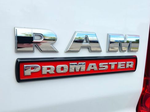 Used 2022 RAM ProMaster 2500 w/ Driver Convenience Group FWD image 28