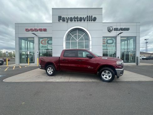 Used 2025 RAM 1500 Big Horn AWD/4WD image 3