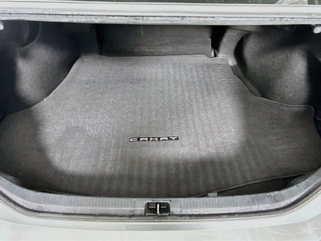 Used 2020 Toyota Camry SE w/ Carpet Mat Package FWD image 23