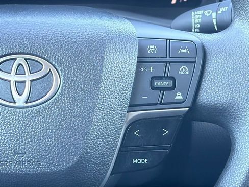 Used 2025 Toyota Camry LE FWD image 22