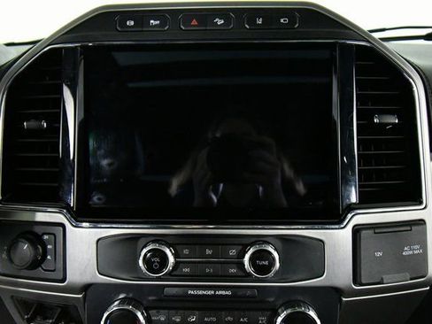 Used 2022 Ford F250 Platinum w/ FX4 Off-Road Package image 4