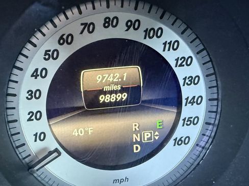 Used 2015 Mercedes-Benz E 400 4MATIC Sedan image 5