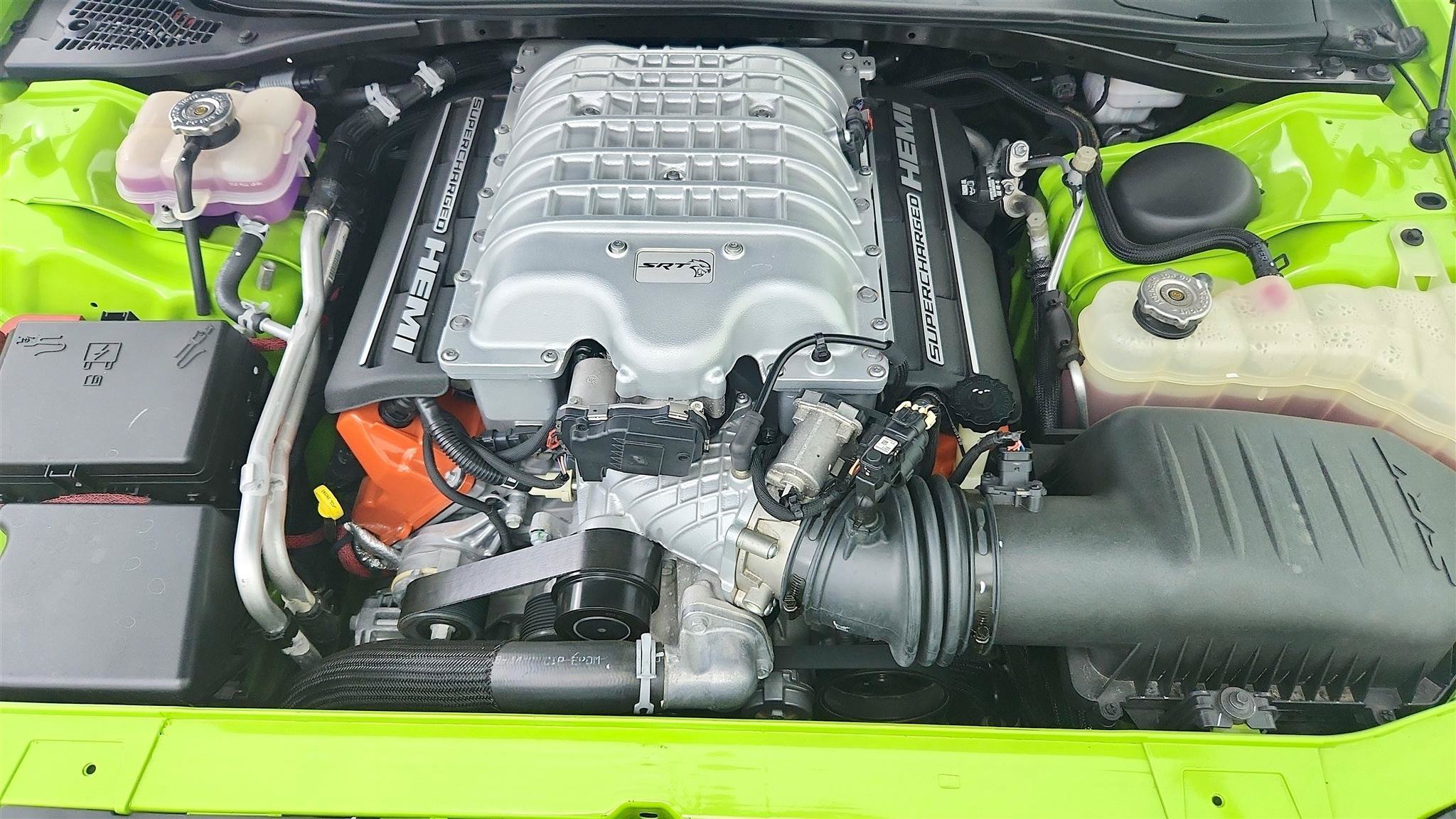 Used 2015 Dodge Challenger SRT Hellcat RWD image 36