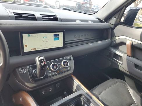 Used 2023 Land Rover Defender 110 X-Dynamic SE image 25