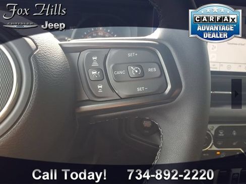Used 2025 Jeep Wrangler Unlimited Sport AWD/4WD image 18