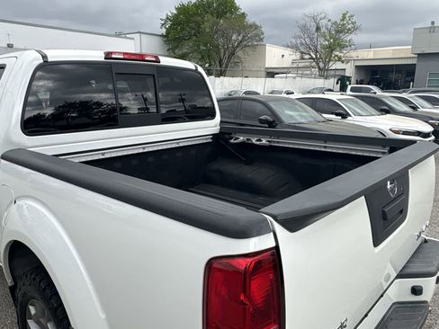 Used 2020 Nissan Frontier SV image 30