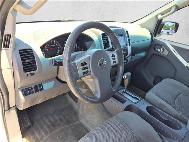 Used 2016 Nissan Frontier SV RWD image 10