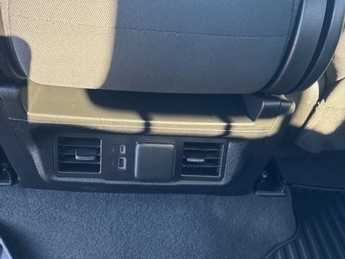 Used 2025 Chevrolet Silverado 1500 LT image 25