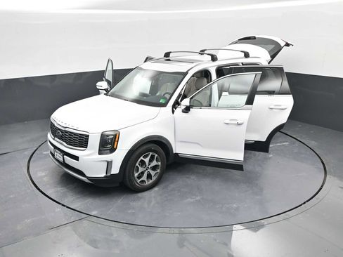 Used 2021 Kia Telluride EX w/ Towing Package image 43