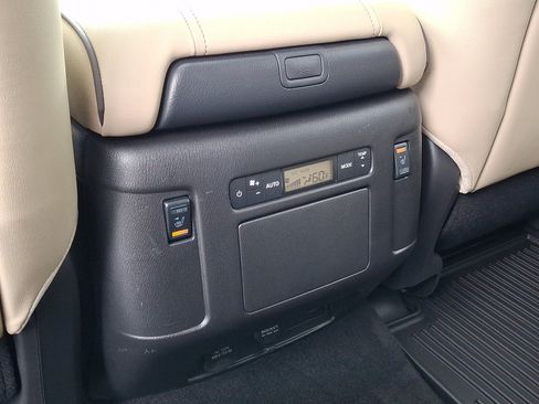 Certified 2024 Nissan Armada Platinum w/ Captain's Chairs Package AWD/4WD image 13