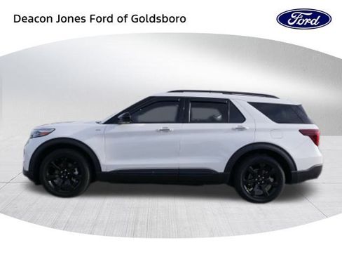 Used 2023 Ford Explorer ST-Line w/ Class IV Trailer Tow Package image 6