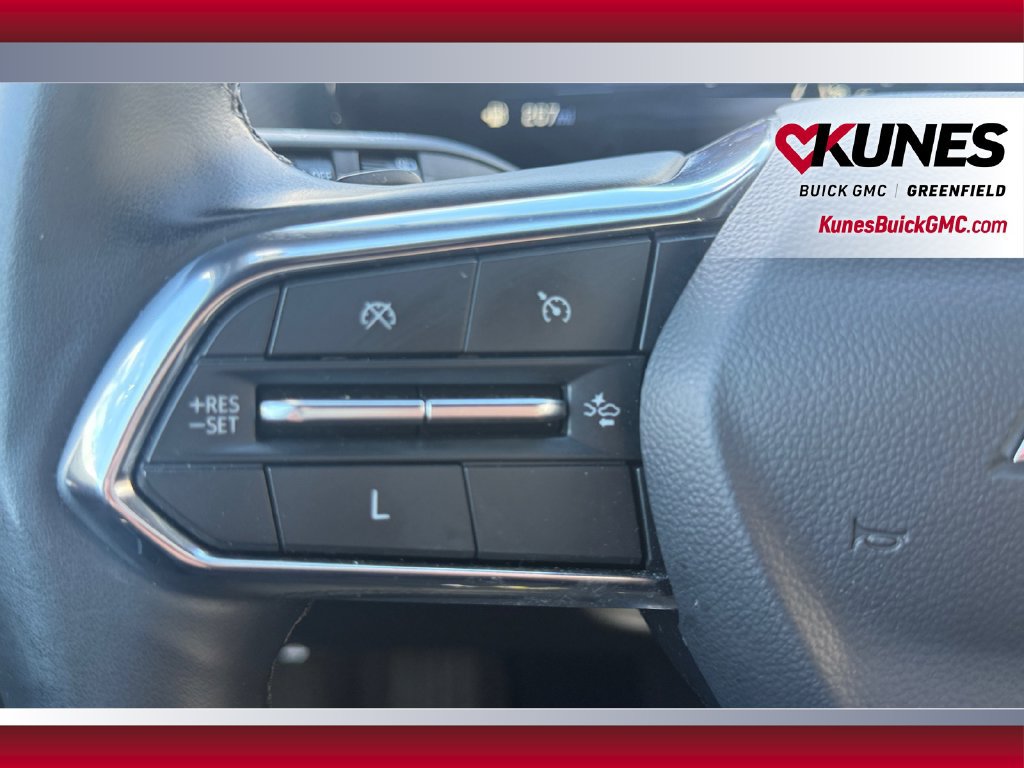 Used 2025 Chevrolet Equinox LT FWD image 15