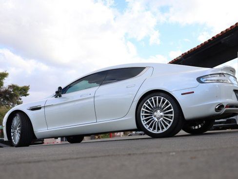 Used 2014 Aston Martin Rapide S image 17