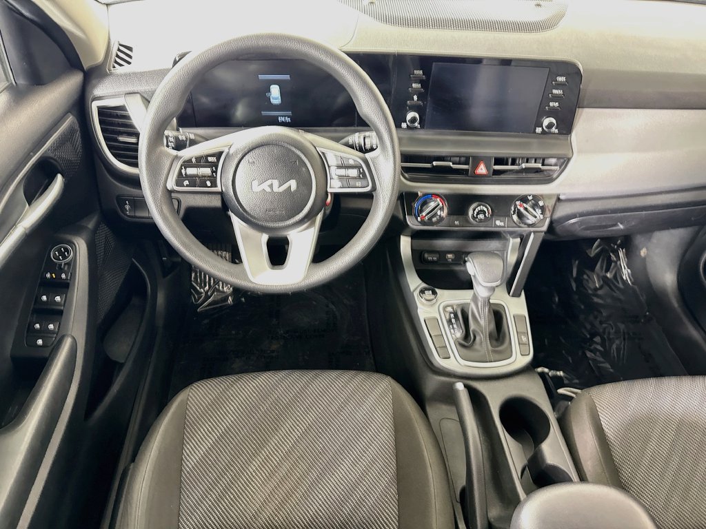 Used 2026 Kia Seltos LX FWD image 4
