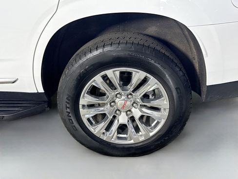 Used 2025 GMC Yukon Denali RWD image 37
