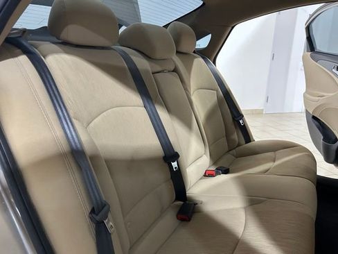 Used 2011 Hyundai Sonata GLS image 15