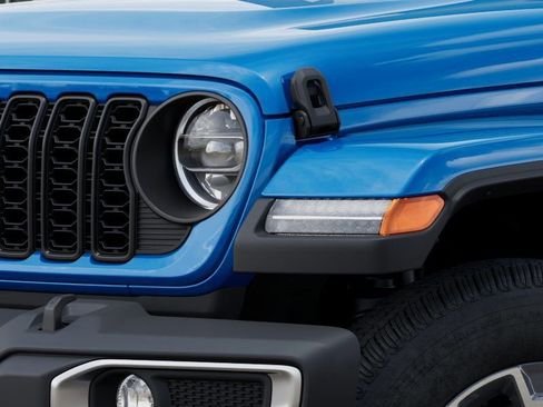 New 2025 Jeep Gladiator Sport w/ Premium Package image 10