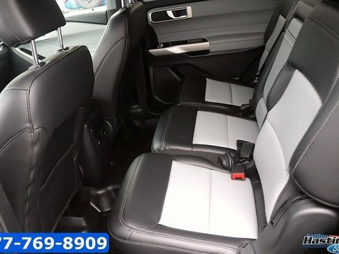 Used 2022 Ford Explorer XLT w/ Equipment Group 202A image 13