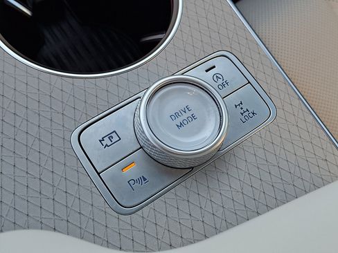 Certified 2025 Genesis GV80 3.5T Prestige AWD/4WD image 26