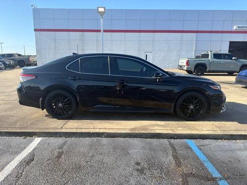 Used 2021 Toyota Camry XSE FWD image 4